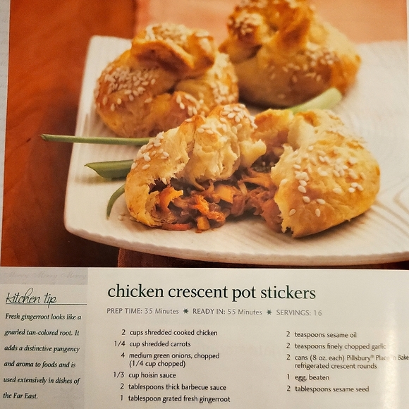 Pillsbury Christmas 2011 hardback cookbook. - Picture 5 of 11